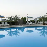Grifid Encanto מלון גולדן סנדס