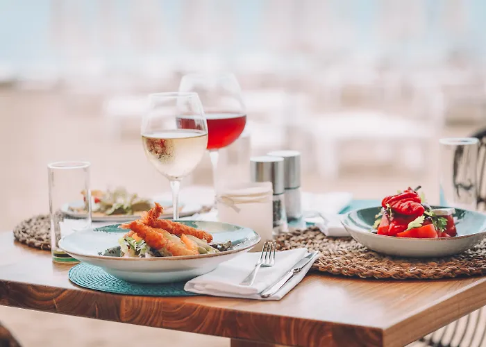 מלון Grifid Encanto 4*