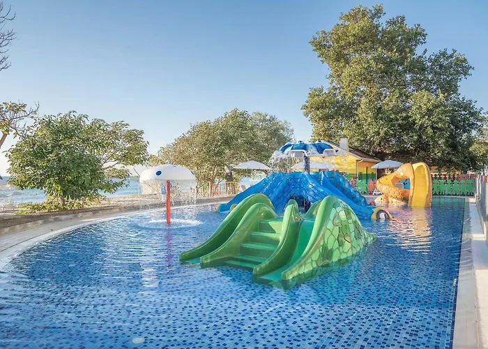 Grifid Encanto מלון